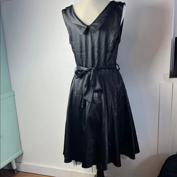 H&R Black Satin Cocktail Dress with sweetheart neckline and ribbon belt - Picture 6 of 11